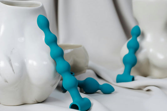 Vibradores y Dildos: Exploración, Consejos y Escenarios